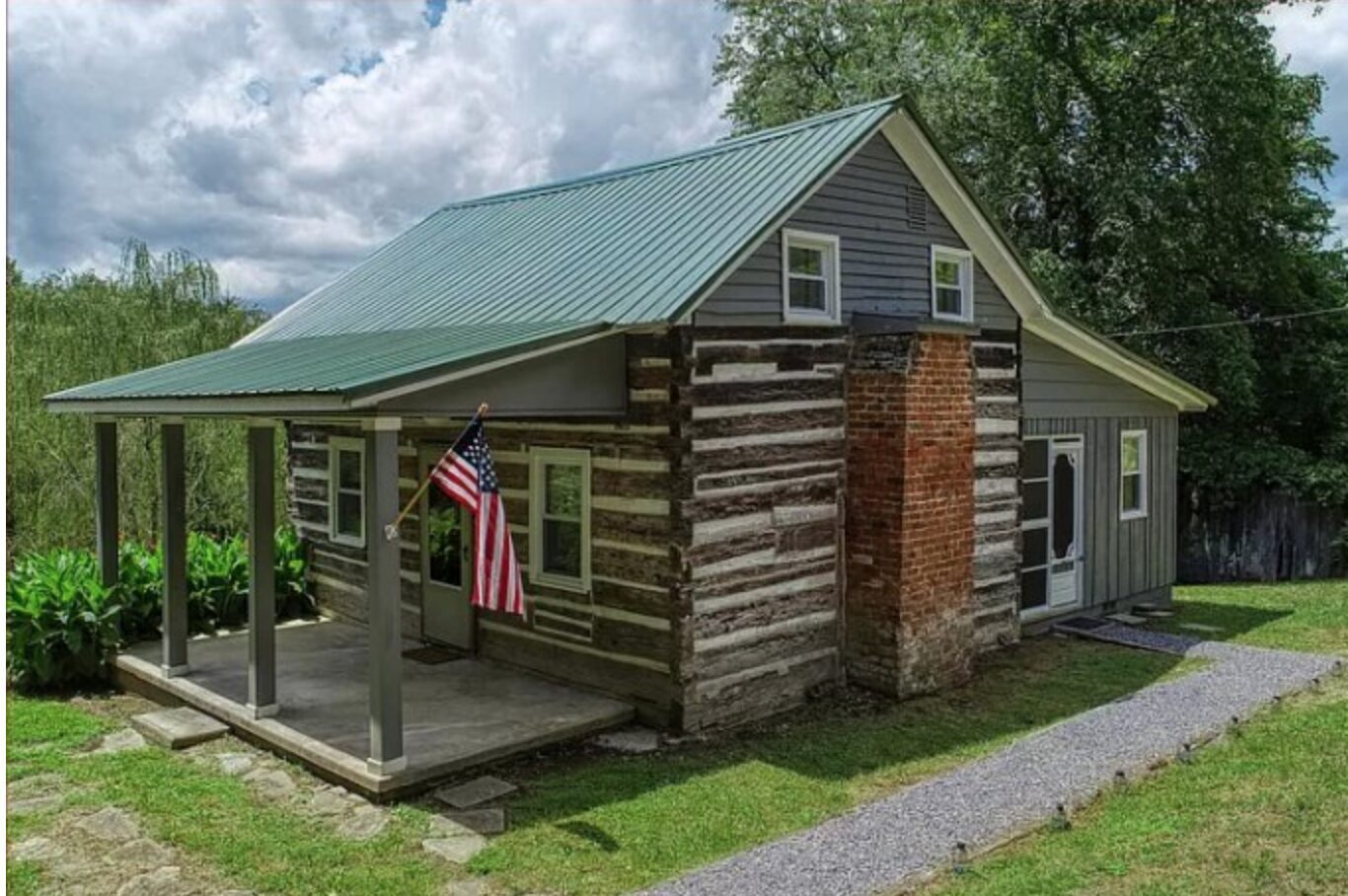 Affordable Cozy Cabin On 10 Acres